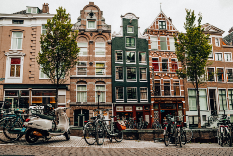 Verhuisgids voor Gezinnen in Amsterdam